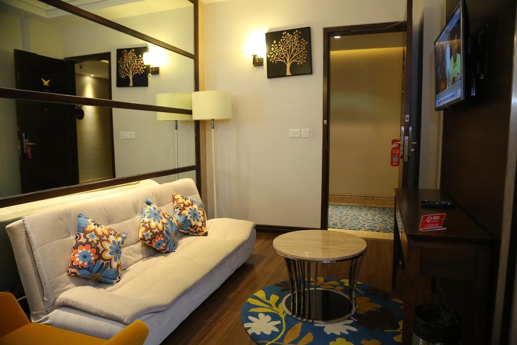 Hotel Oyo Premium Panchkula Sector 5 Habitación foto